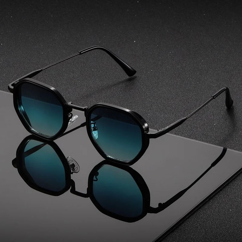 Vintage Fashion Female - 1 Pair Unisex Round Metal Fashionable